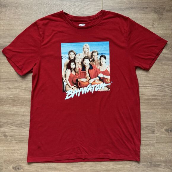 Baywatch T Shirt Old Navy Mens Large Short Sleeve Full Cast Red Pam Anderson - Picture 6 of 6